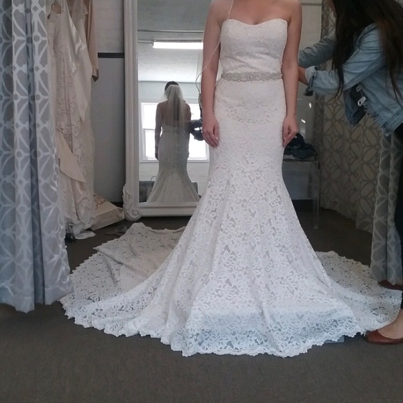 Mikaella bridal wedding dress Style #2165. - Picture 1 of 2